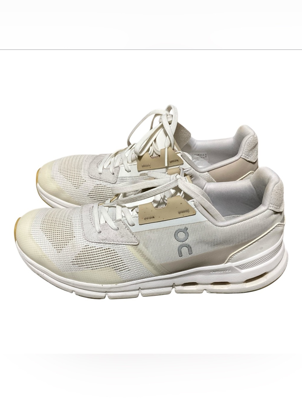 On Running Women’s Cloudswift Lightweight White Sneakers